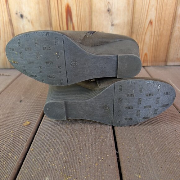 MIA Buckley Wedge Bootie Dark Olive Green Size 8 EUC - Picture 5 of 5